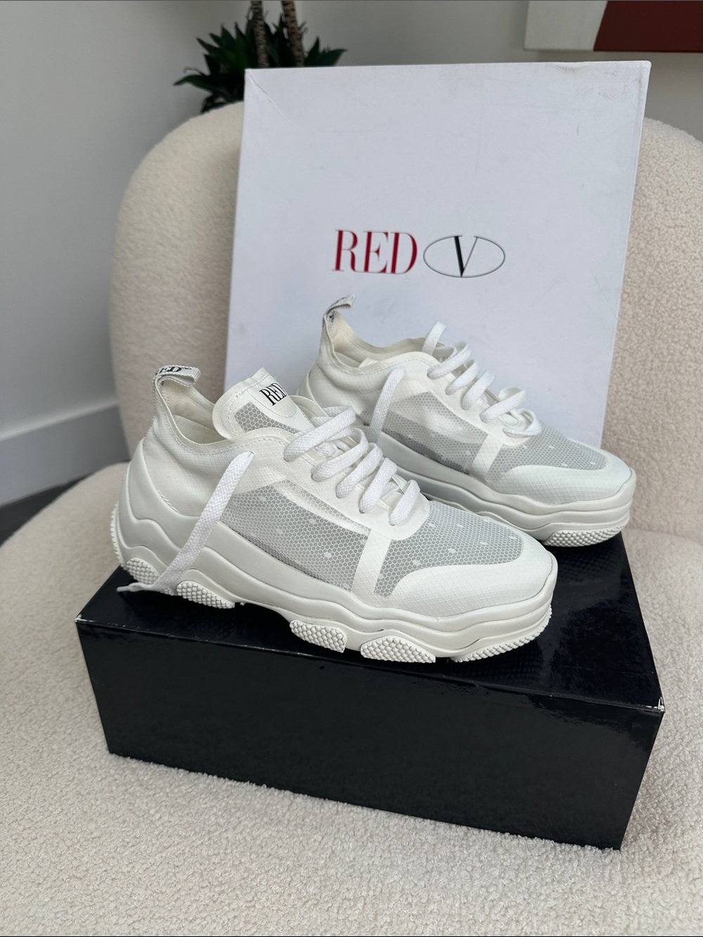 RED White Women's Mesh Fashion Sneakers